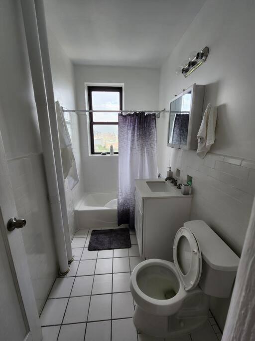 Elegant 2 Bed Gem! Mins From Nyc Lägenhet Union City Exteriör bild
