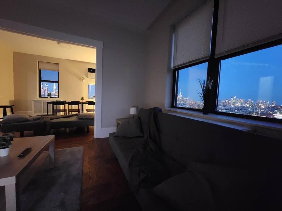 Elegant 2 Bed Gem! Mins From Nyc Lägenhet Union City Exteriör bild