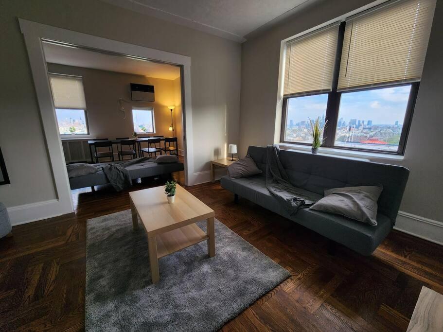 Elegant 2 Bed Gem! Mins From Nyc Lägenhet Union City Exteriör bild